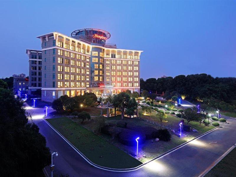 Hampton By Hilton Wuhan Tianhe Airport East Bagian luar foto