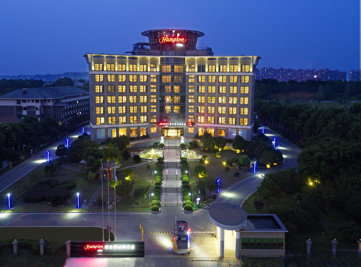 Hampton By Hilton Wuhan Tianhe Airport East Bagian luar foto