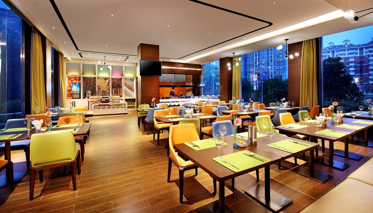 Hampton By Hilton Wuhan Tianhe Airport East Bagian luar foto