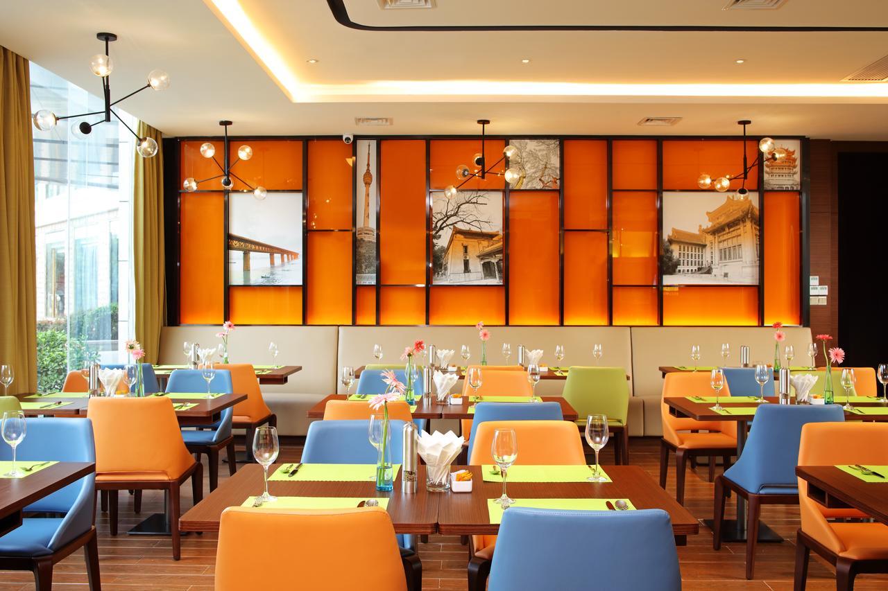 Hampton By Hilton Wuhan Tianhe Airport East Bagian luar foto